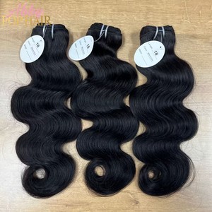 Vente en gros de cheveux humains ondulés paquet de cheveux vierges bruts à cuticule alignée sans perte de cheveux brésiliens - Product Image 1