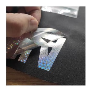 Stickers Personalizados de Vinilo Termotransferible con Logo de Hierro Metálico Brillante en Oro Rosa para Ropa - Product Image 4