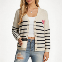Cardigan Femme Col V Rayé Noir et Blanc de Qualité Supérieure avec Broderie Cœur Rose, Boutons sur le Devant, Tricot Gaufré et Épaules Tombantes