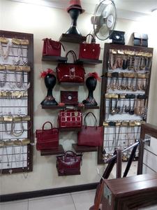 Panneau mural en bois Slatwall pour affichage accessoire de collier de bijoux - Product Image 2