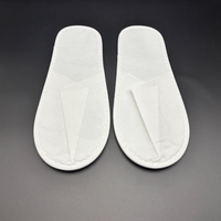 Chaussons d'hôpital jetables écologiques, confortables, doux et durables, blancs, à bout fermé, en non-tissé, pour usage unique