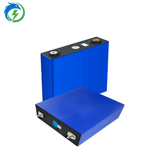 3.2โวลต์<span class=keywords><strong>120AH</strong></span> ลิเธียมเหล็กฟอสเฟตเซลล์ใหญ่เก็บพลังงานแสงอาทิตย์แบตเตอรี่ RV จากจีน - Product Image 1