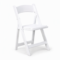 Chaise pliante en résine plastique blanche, empilable, pour extérieur, jardin, mariage, événement, imperméable et résistante aux UV, avec structure en acier.