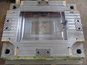 โรงงานออกแบบและผลิตแม่พิมพ์ฉีดพลาสติกสำหรับกล่องใส่แบตเตอรี่รถยนต์ - Product Image 5