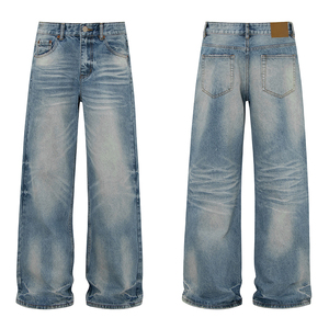 Pantaloni Casual in Denim Americano Retrò con Lavaggio Intenso e Effetto Cat Hair, Modello Flared e Vestibilità Larga e Dritta, per Uomo e Donna - Product Image 1