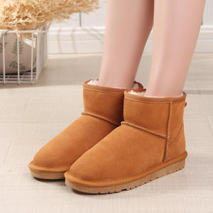 2025 gros hiver extérieur en cuir véritable anti-dérapant fille chaud fourrure fourrure courte neige conseil <span class=keywords><strong>bottes</strong></span> femmes soutien personnalisation - Product Image 4
