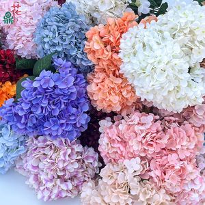 Flores Artificiales de Hortensia en Ramilletes de Seda para Decoración de Escenarios de Boda, Salones de Banquetes y Arreglos Florales de Pared - Product Image 2