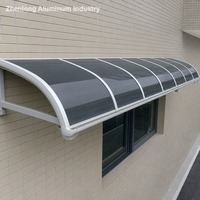 Auvent manuel extérieur moderne résistant à la pluie, kit d'installation modulaire facile, cadre en alliage d'aluminium 6063-T5 de qualité supérieure, chargement en entrepôt