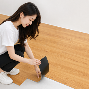 <span class=keywords><strong>Suelo</strong></span> de Vinilo Rosa para Interiores, Tipo Parqué, para <span class=keywords><strong>Baño</strong></span>, Baldosas de PVC Negras Autoadhesivas, Revestimiento Moderno Despegable y Pegable - Product Image 4
