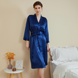 Custom Logo High Quality Fiber Kimono Robe Pocket Bathrobe SPA Hair Salon Party Beauty Women <strong>Ladies</strong> <strong>Dressing</strong> <strong>Gown</strong> Sleeves - Product Image 2