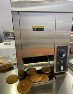 Máquina eléctrica transportadora comercial, tostadora de Bollo de hamburguesa, cinta transportadora, tostadora de contacto Vertical para <span class=keywords><strong>restaurante</strong></span> - Product Image 1