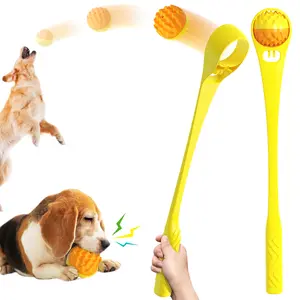 Brinquedo interativo formato de cachorro, brinquedo com lançador de bola para adestramento ao ar livre