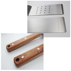 Juego de herramientas para barbacoa de acero inoxidable, espátula Hibachi, pinzas para acampar al aire libre, mango de madera duradero y práctico, tenedor para barbacoa - Product Image 6