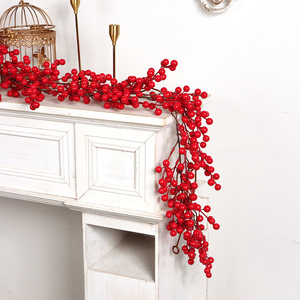 Guirnalda de ratán con bayas rojas artificiales, fácil de conseguir, decoración navideña de 150 cm, decoración para el hogar para exhibiciones festivas. - Product Image 1
