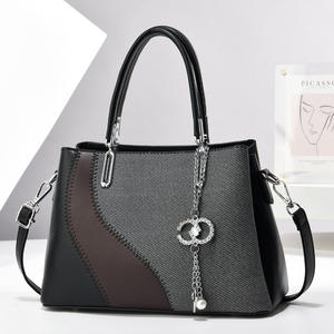 Bolso de mano de cuero con cadena de lujo para <span class=keywords><strong>mujer</strong></span>, novedad de 2025, estilo moderno, bolso de mano, forro de PU, precio de salida, venta al por mayor - Product Image 3