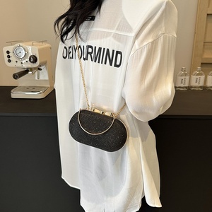 Cross-Border High-End Women's Winter Evening <b>Bag</b> Design Chinese Style Single Shoulder Crossbody <b>Bag</b> Lock Polyester - Product Image 3