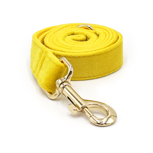 Nuevos productos 2024 Hebilla de aleación de zinc para correa de perro Collares y correas de perro personalizados Gancho de correa de terciopelo colorido para mascotas - Product Image 2