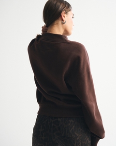 LEDUO Autumn and Winter Customized 100% Cotton High Neck Long Sleeve Casual Women Daily Cropped Sweatshirt - Product Image 2