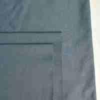 Tissu tricoté à rayures verticales 100% polyester 130 g/m² extensible, séchage rapide, respirant, anti-plis pour vêtements