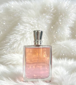 Perfume popular al por mayor de fábrica para Europa y Estados Unidos, fragancia duradera para hombres y mujeres, compatible con OEM - Product Image 1