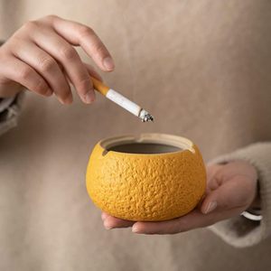 Cendrier en céramique créatif, cendrier en forme d'orange porte-bonheur pour la décoration de la maison - Product Image 1