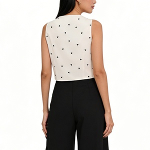 Chaleco Corto con Estampado de Corazones para Mujer, sin Mangas, Cuello en V, con Botones, Estilo Casual - Product Image 2