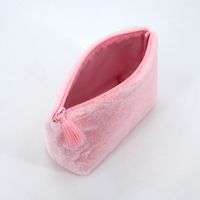 Nouvelle Collection 2026 : Trousse de Toilette/Maquillage de Voyage Hiver Douce et Moelleuse Faite à la Main avec Fermeture Éclair en Peluche Chaude