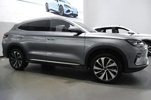 Byd Song Plus Flagship 2025 5 portes 5 places 520KM SUV BYD Voitures électriques fabriquées en Chine - Product Image 3