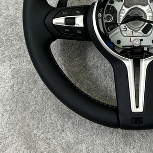 Volante in Pelle per Auto <span class=keywords><strong>BMW</strong></span> <span class=keywords><strong>Serie</strong></span> 3 e <span class=keywords><strong>Serie</strong></span> 5, per Modelli <span class=keywords><strong>M3</strong></span> M4 M5 M6 F30 F10 F15 F36 F01 F20 F22 F25 F31 F32 E60 E70 E71 E90 X6 - Product Image 5