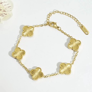 Bracelet pour femme en acier inoxydable de haute qualité, plaqué or 18 carats - Bracelet inaltérable. Vente en gros d'usine. - Product Image 2