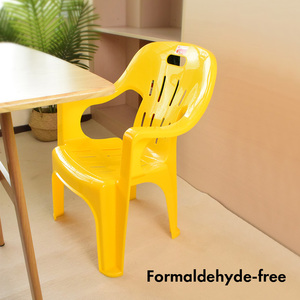 Chaise en plastique de qualité supérieure en matériau PP avec accoudoirs, ergonomique, empilable, pour patio extérieur, chaise en plastique robuste pour l'intérieur et l'extérieur - Product Image 5