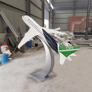 Op maat gemaakte roestvrijstalen vliegtuigsculpturen, grote vierkante buitenornamenten van gespoten metaal, metalen raketdecoraties, fabrikant van metalen sculpturen - Product Image 4