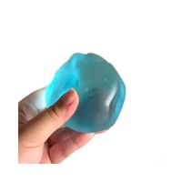 Jouet à presser Mochi fraise du même style, petit jouet créatif, sensation en ligne très populaire, gadget anti-stress à la maltose, cadeau