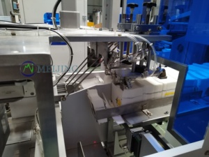 Machine à serviettes en papier à grande vitesse avec gaufrage, impression couleur, serviettes en papier, machine pliante <span class=keywords><strong>de</strong></span> fabrication <span class=keywords><strong>de</strong></span> mouchoirs faciaux - Product Image 4