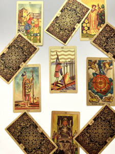 Baraja de Tarot Golden Six Hearts con Estampado en Lámina Dorada, Edición de Colección de Lujo - Product Image 6