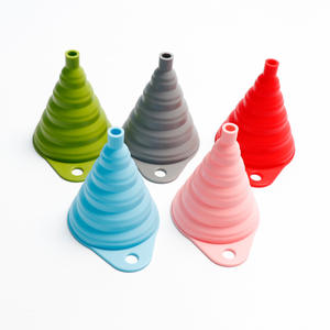 Accesorios de Cocina, Embudo de Silicona Plegable, Mini Botella de Agua Personalizada para Llenado, Transferencia de Líquidos, 10 Piezas Multicolores - Product Image 1