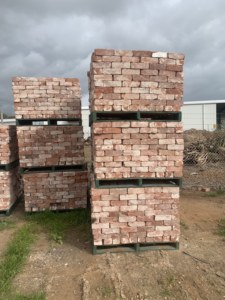 Cina Produsen Grosir Buatan Tangan Padat Dinding Tipis Antik Cladding Kompak Api Antik Tanah Liat Batu Bata untuk Dinding Jalan
