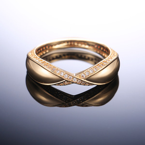 Anello Geometrico Fluido alla Moda, Design Minimalista ed Elegante, Gioiello da Donna per Uso Quotidiano, Anello Statement - Product Image 4