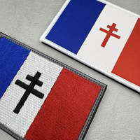 Écussons Brodés Drapeau Français en Forme de Bouclier, Insigne Tactique Croisé pour Sac d'Extérieur et Accessoires Vestimentaires avec Auto-Agrippant