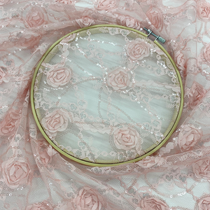 Tissu en dentelle organza transparente française brodée de cordon floral 3D à paillettes brillantes élégantes 2026 pour robe de soirée - Product Image 4