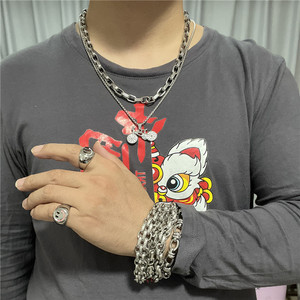 Yunnique – collier avec pendentif en forme de vélo en acier inoxydable pour hommes, design géométrique rétro, cadeau 120135 - Product Image 4