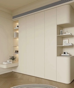 Armoire encastrée de luxe blanc crème avec niches ouvertes éclairées par LED et design sans poignée, mobilier <span class=keywords><strong>sur</strong></span> <span class=keywords><strong>mesure</strong></span> pour la maison - Product Image 3