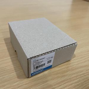 Módulo PLC CJ1W-DA041 con Salida Analógica IO-Link para Automatización Industrial - Product Image 2