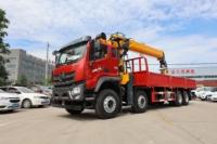 Grue à flèche articulée montée sur camion HOWO 6T de haute qualité Certification CE pour les chantiers de construction avec moteur 4-8 tonnes