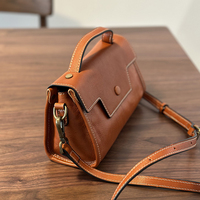 Tas Selempang Kulit Sapi Asli Vintage Berlogo Kustom, Tas Bahu Wanita Kecil Berbahan Kulit Sapi Lapis Atas, Tas Jinjing Mini