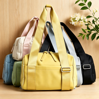 Bolso Bandolera Unisex de Poliéster, Elegante, con Correa Ajustable, Cierre de Cremallera, Ligero, Resistente al Agua, Transpirable, de 20-35L, para Fitness