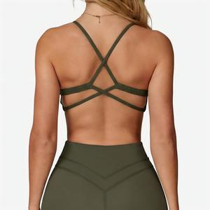 Sujetador deportivo para mujer al por mayor con cuello en V, tirantes finos, espalda hueca con doble diseño cruzado, acolchado, para yoga, gimnasio, correr y entrenamiento, tipo crop top - Product Image 5