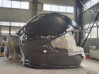 Vente en gros usine : Sculpture géante en fibre de verre en forme de casque, style vintage classique, pour la décoration de cafés, de parcs à thème, de stands de crème glacée, de restauration rapide et de sites touristiques, résistante à la rouille