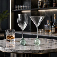Raymond OEM Premium Kristallen Rode Wijn- & Martini Glazenset Lichtgroen & Groene Bubbelbalvoet. voor Thuis, Bar & Restaurant.