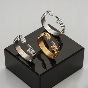 Anillo de Acero Inoxidable 316L con Diseño de Jesús Cristiano, Anillo de la Capilla Sixtina de Miguel Ángel, Anillo de la Mano de <span class=keywords><strong>Dios</strong></span> Adán en Oro de 18k, Anillo Punk para Hombre - Product Image 2